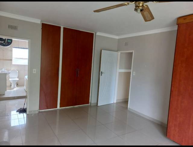 3 BEDROOM APARTMENT FOR SALE IN AQUAPARK